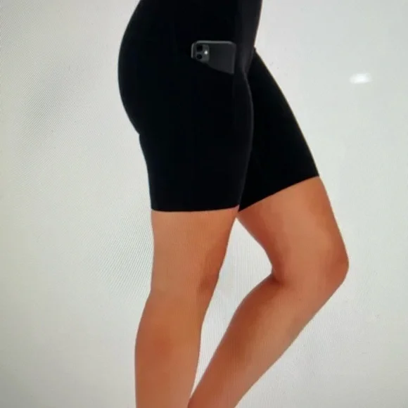 SPANX Every Wear Bike Shorts With Pockets Women's Size Small in Black